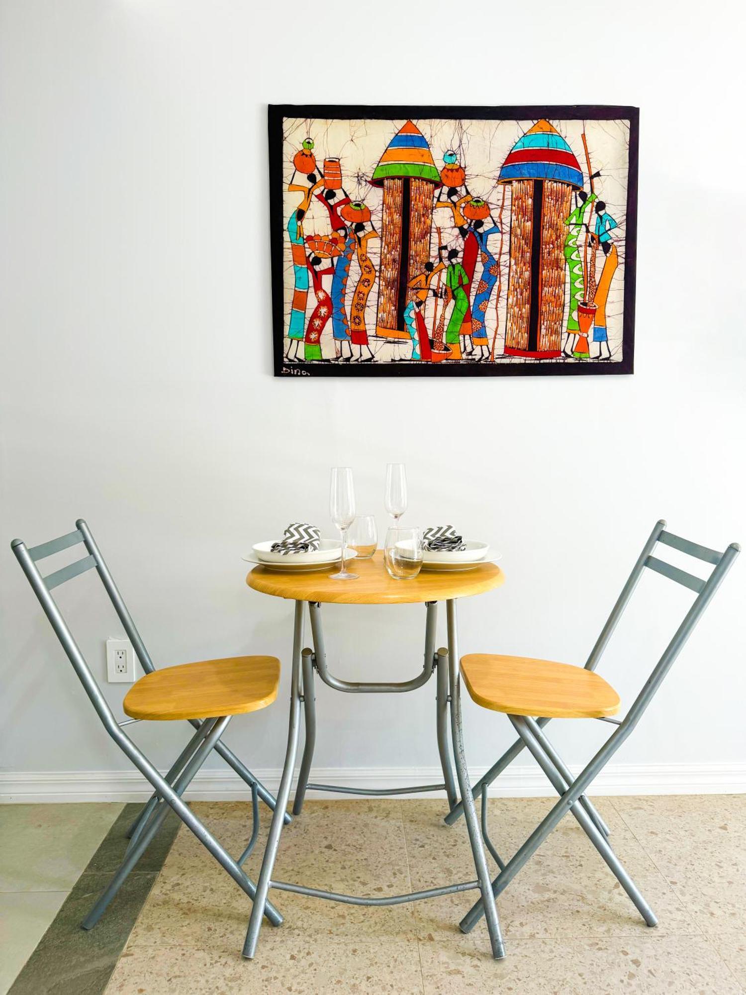 Studio, 100 Feet From The Beach 나사우 외부 사진